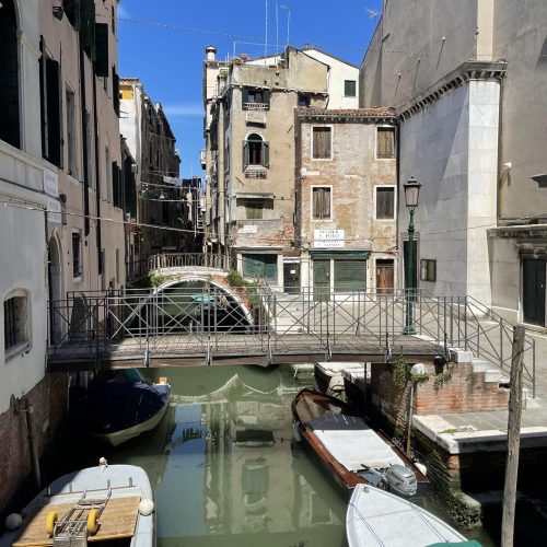 577013580_1320141993491093_5477168856423139564_n