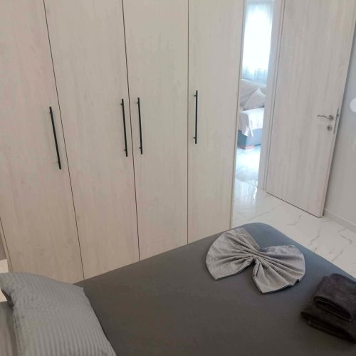 9a63afe8-0b50-4053-ad7f-f8d1fe644998