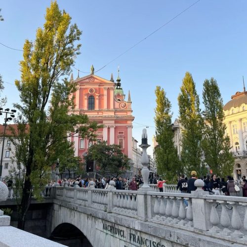 b984a0df9290ad1c55b4807fc1b22390