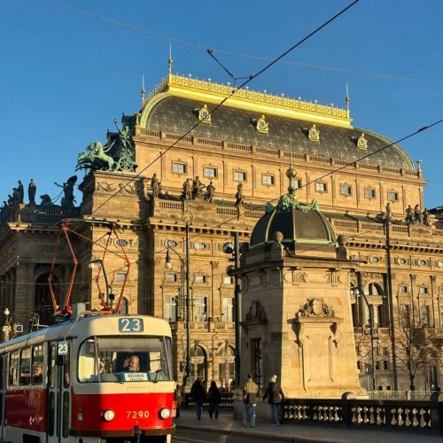 e1f85dfea2091b1fdb98a7d528f915af